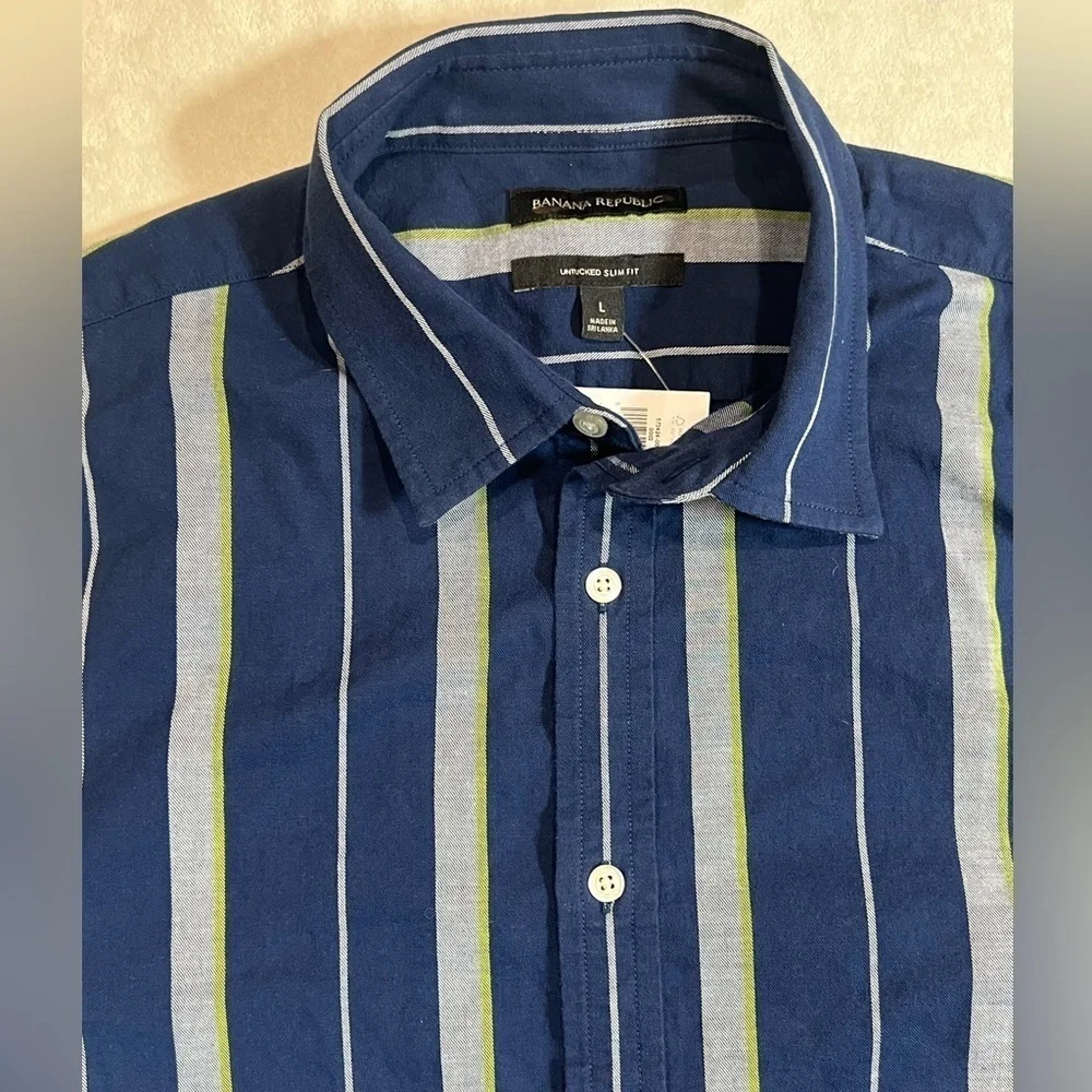 NWT Banana Republic Untucked Slim Fit Large Men's Striped Blue Shirt Summer